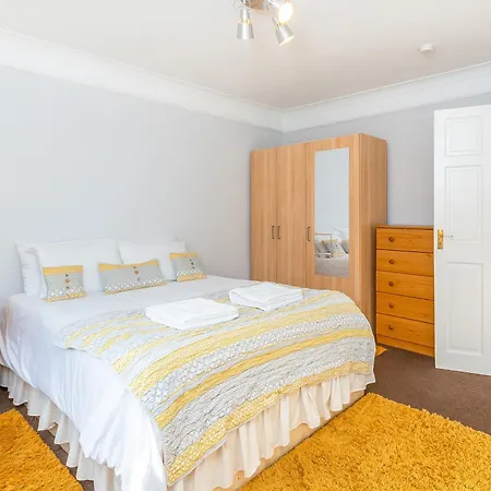 The View Spacious Apartment In Afan Forest Bike Park By Staystaycations Port Talbot Exterior photo