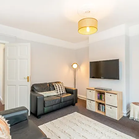 The View Spacious Apartment In Afan Forest Bike Park By Staystaycations Port Talbot Exterior photo